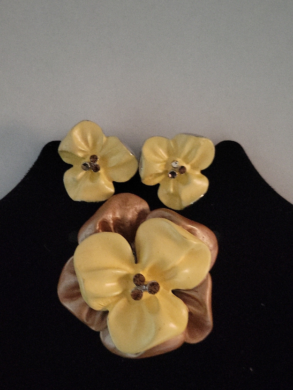 Yellow Floral Brooch and Clip On Earring Set!